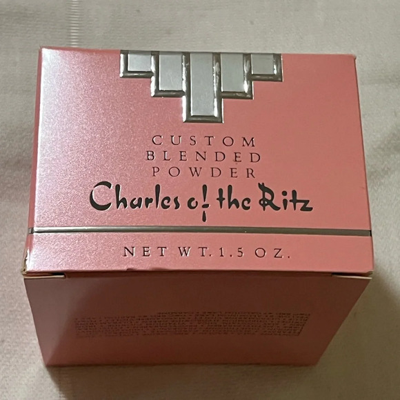 🤍New Charles of the Ritz Custom Blended Powder🤍 - Picture 3 of 5